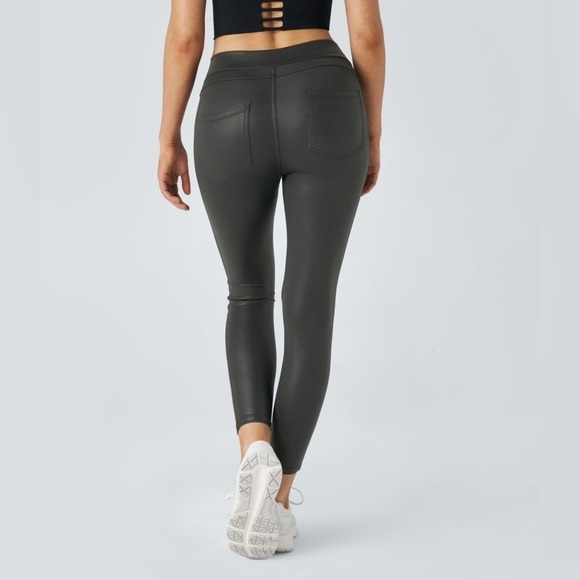 Halara NWT Shiny Black Faux Leather High Waisted Back Side Pocket Leggings XS - Picture 3 of 5